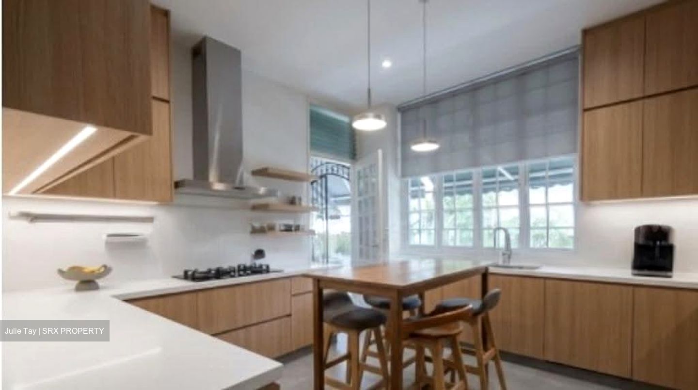 Bayshore Road (D16), Terrace #636902281